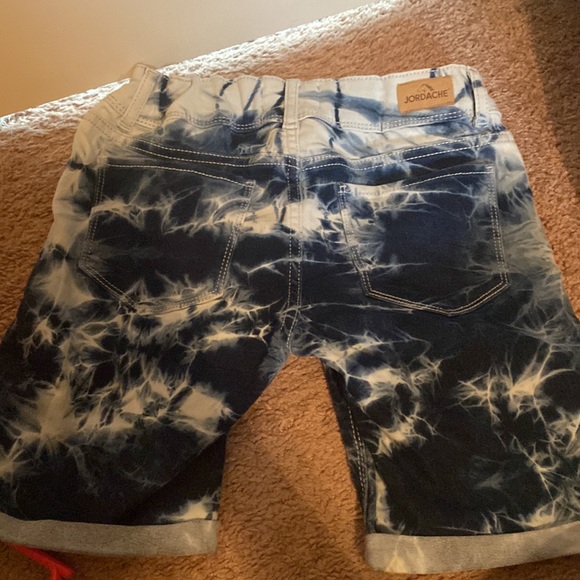 Selling Shorts! - Picture 3 of 3